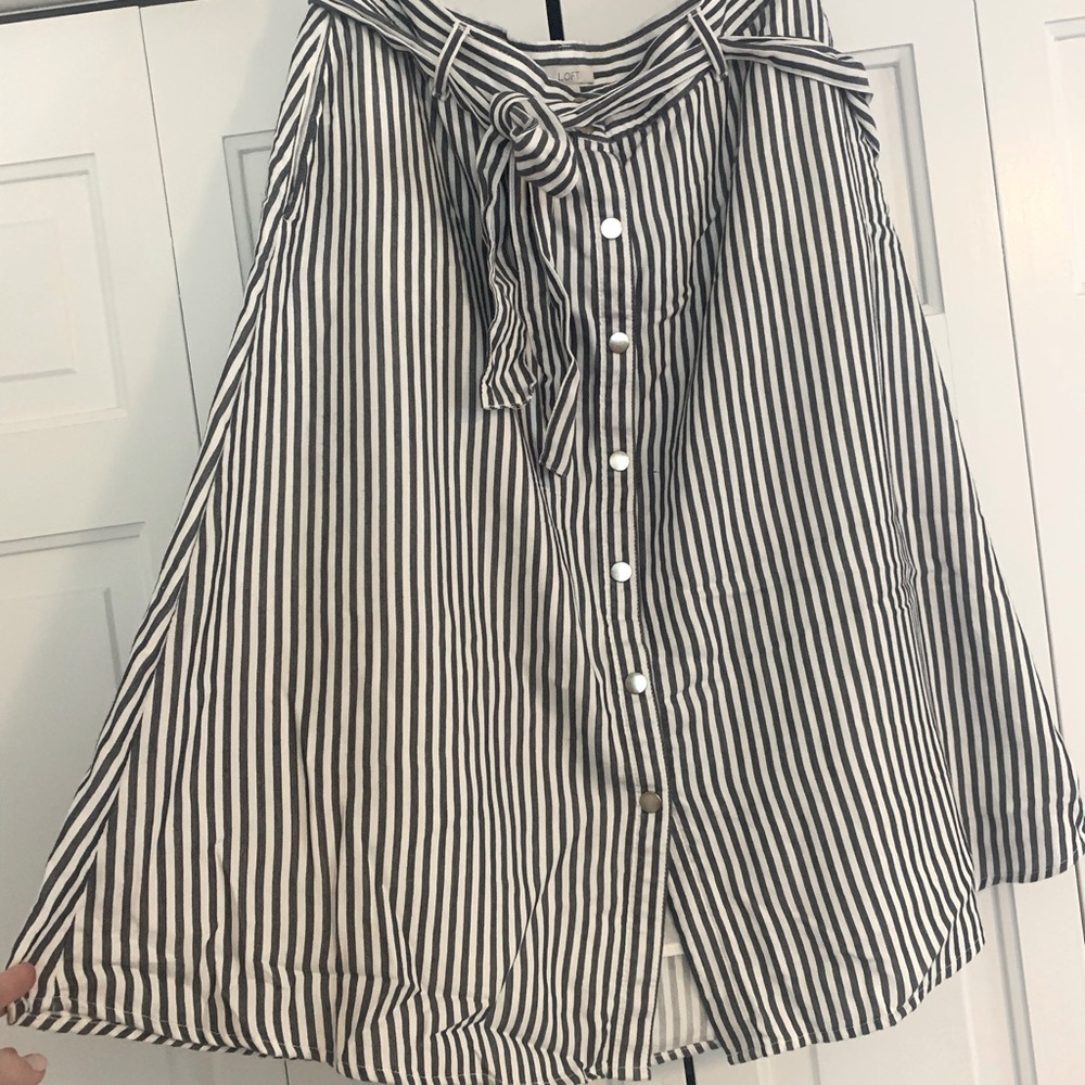 LOFT a-line navy/white striped skirt - size 12